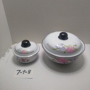 Vintage Set of Two Enamel Mixing Bowls By GMI